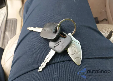 2002 Lincoln Navigator из США, поврежденный, VIN 5LMEU27R62LJ07798